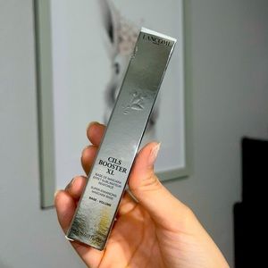 Lancome CILS
BOOSTER
XL BASE DE MASCARA